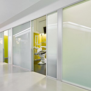 Clinic-Smart glass